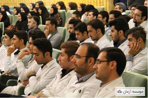 یک سوم دانشجویان پزشکی در دانشگاه آزاد تحصیل می کنند